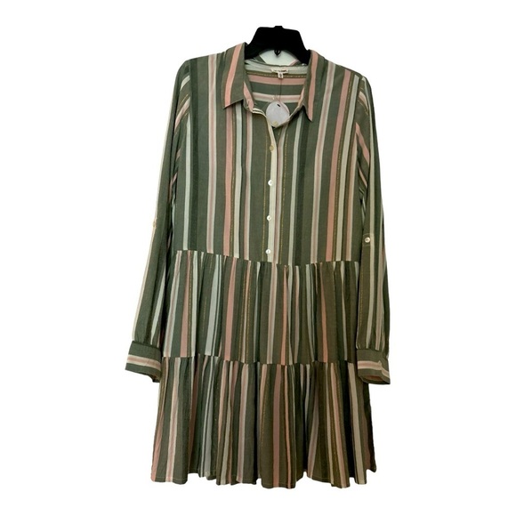 En Creme Anthrropologie Dresses & Skirts - EN CRÈME dress size Large. Viscose fabric, muted green, pink and white stripe.